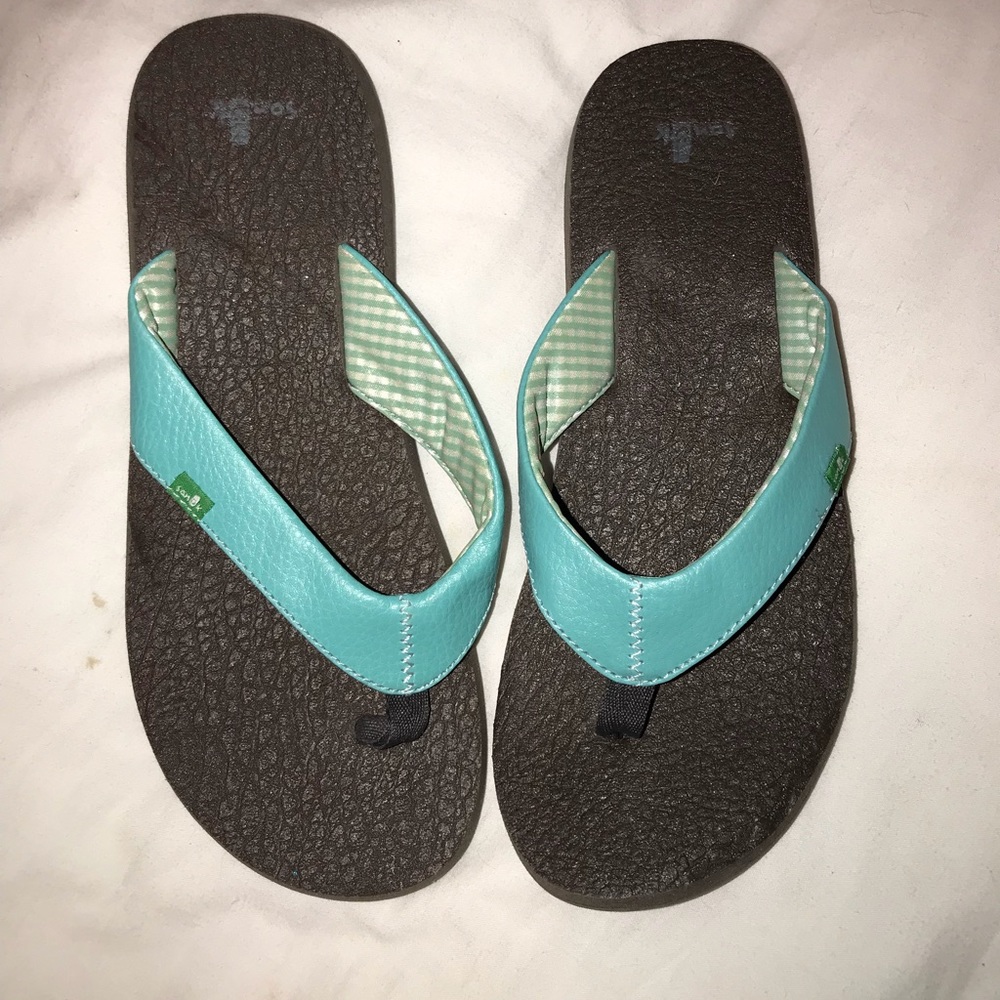 Sanuk sandals